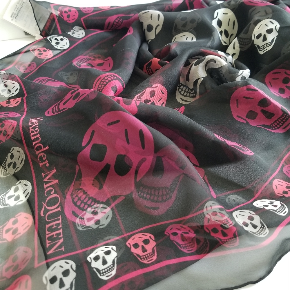 Alexander McQueen Skull Silk Large Scarf Black Red - Picture 3 of 6